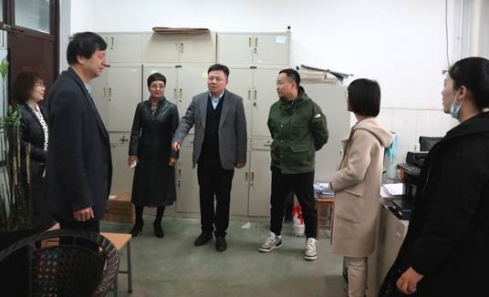 公司党委副书记梁云鹤来PG电子走访调研员工工作